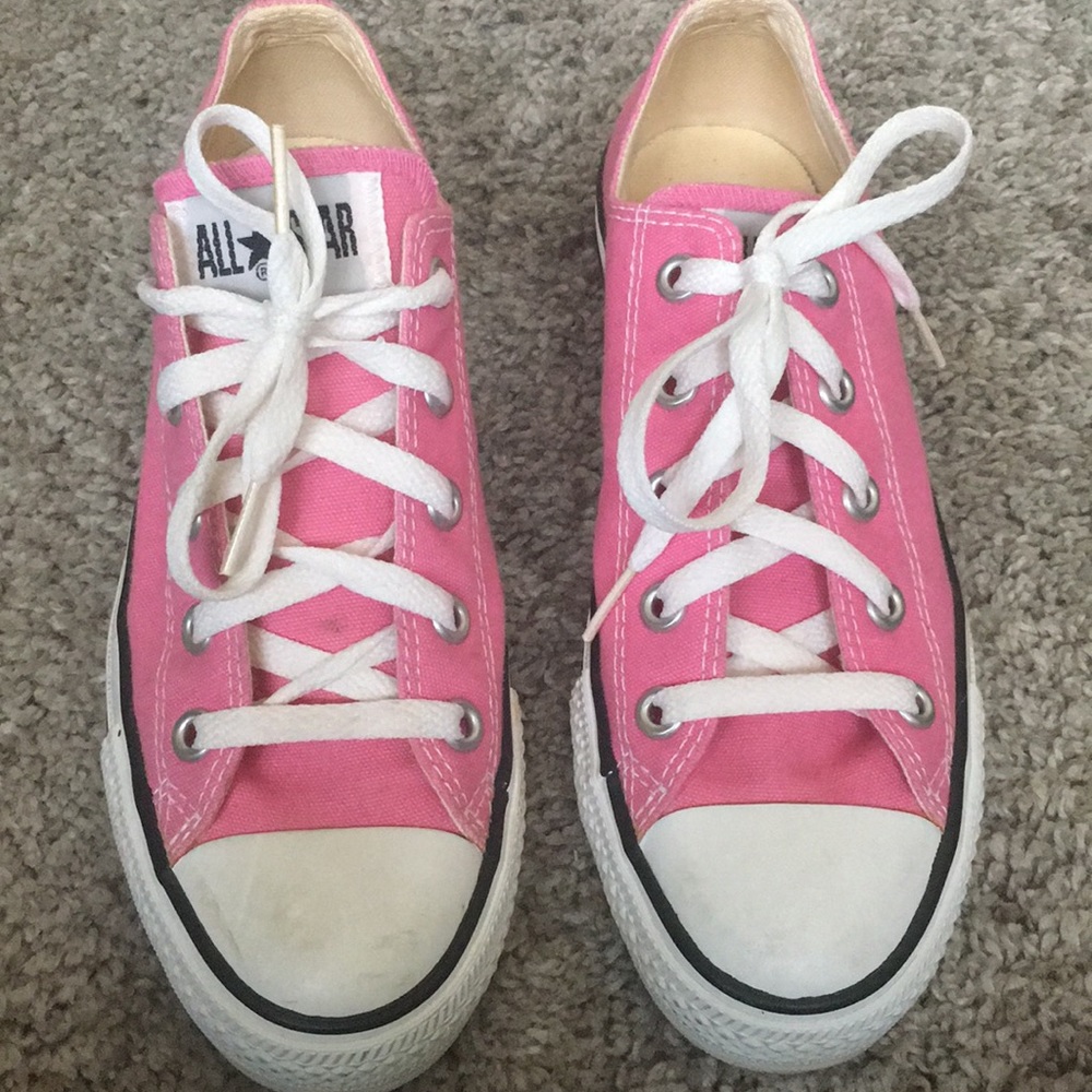 Converse All Star low top pink women’s size 6